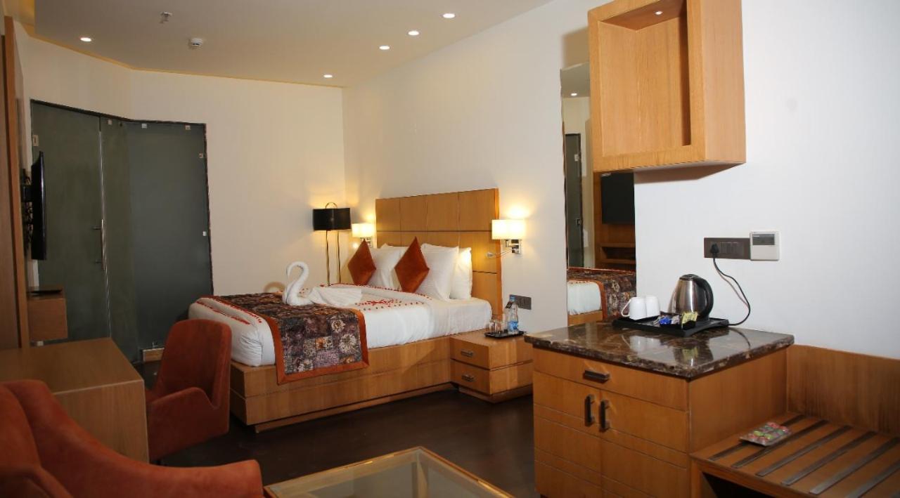 Rosetum Kasauli Hotel Екстериор снимка