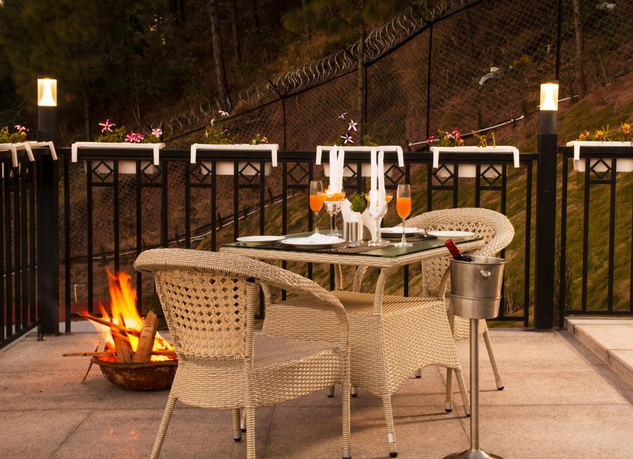 Rosetum Kasauli Hotel Екстериор снимка