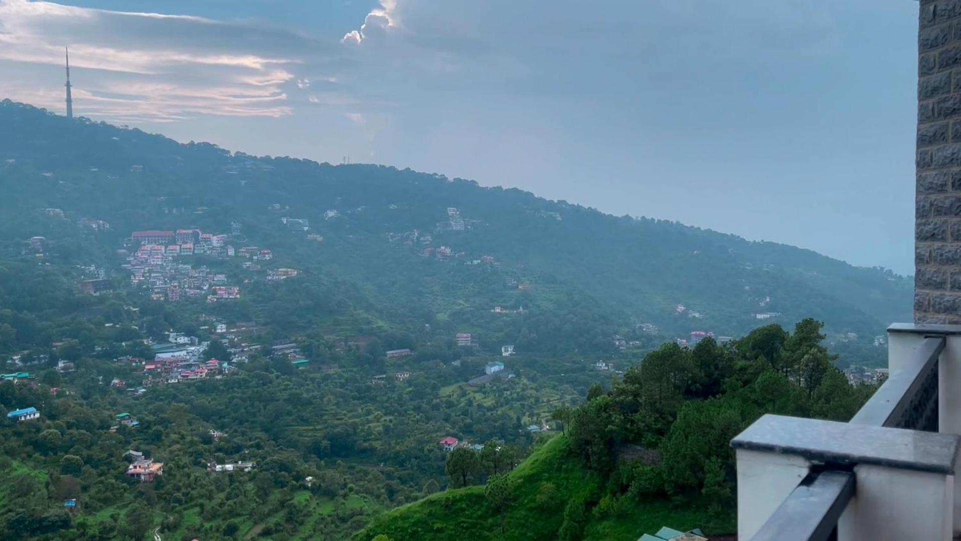 Rosetum Kasauli Hotel Екстериор снимка